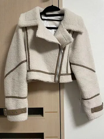 eimy 컴팩트 보아 자켓 S