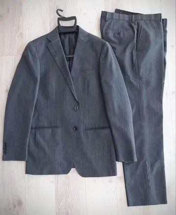 그레이 비즈니스 정장 2버튼