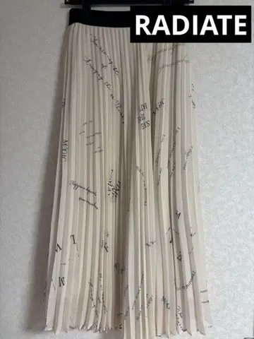 RADIATE 플리츠 스커트