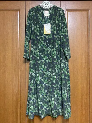 새상품 시빌라 실크 잎 패턴 원피스 M