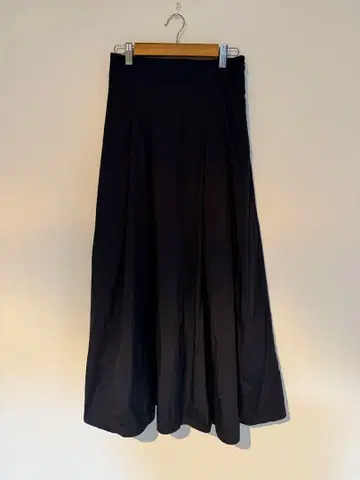 DRESSTERIOR 네이비 롱 스커트 미사용품