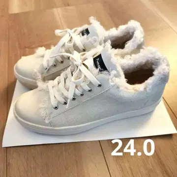 모드 에 자코모 스니커즈