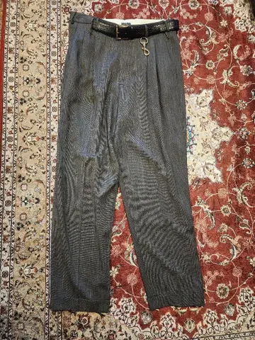 MAGLIANO 그레이 플리츠 슬랙스