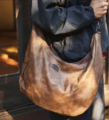 UMBRO 숄더백 브라운