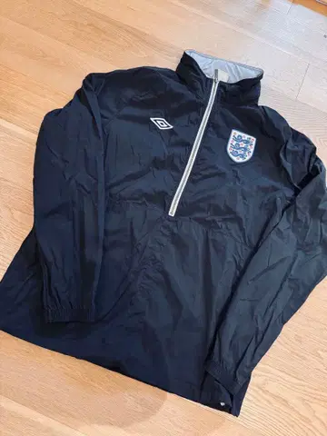 엄브로 아노락 후드티