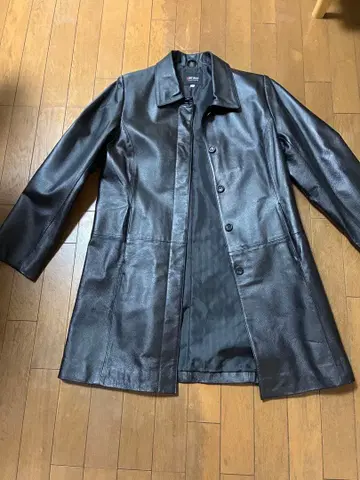 블랙 가죽 코트 피엘루치