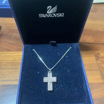 Swarovski 크로스형 목걸이