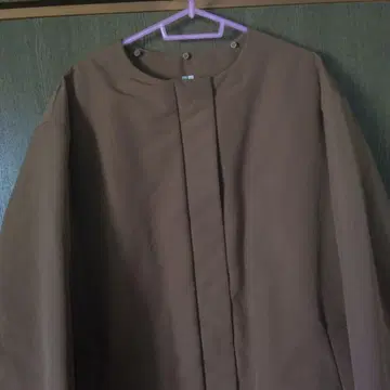 유니클로 하이브리드 다운 코쿤 코트 다운 코트