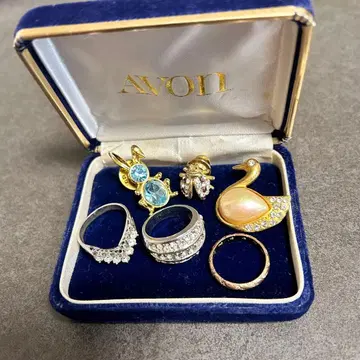 유품 정리 반지 브로치 액세서리 반짝반짝