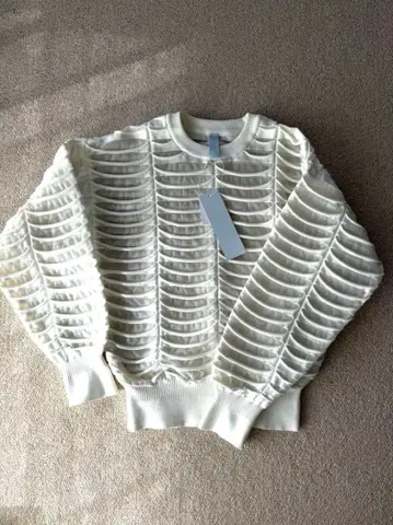 택 포함 새상품 CFCL 화이트 니트