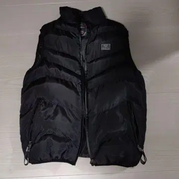 블랙 다운 베스트