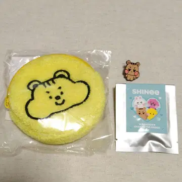 SHINee 민호 핀 배지