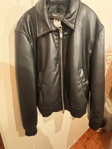ZARA 블랙 가죽 자켓