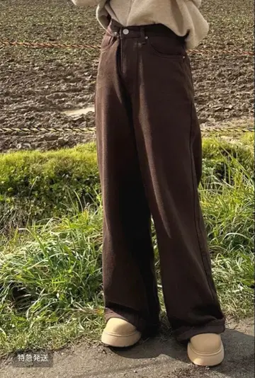 nugu  JVKBRT1433 코튼 스트레이트 팬츠