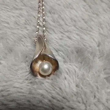 실버 펜던트 펄 장식 목걸이