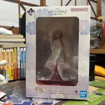 5등분의 신부 나카노 니노 시로무쿠 피규어