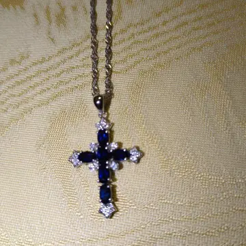 미사용 새상품 파란색 스톤 크로스 목걸이 각인 있음