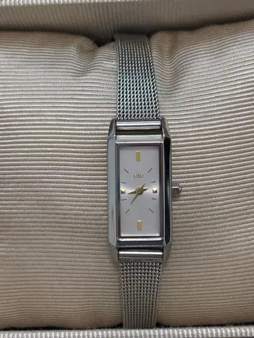 ete 실버 메쉬 밴딩 손목시계