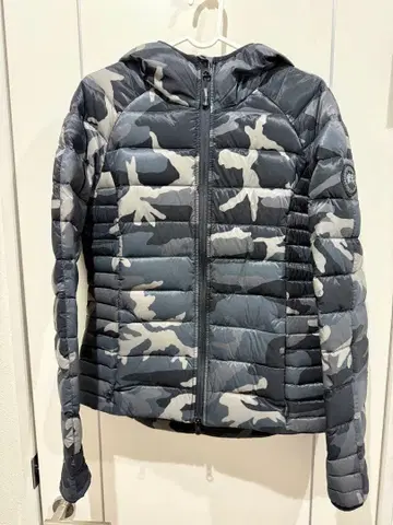 Canada Goose 카모플라쥬 다운 자켓