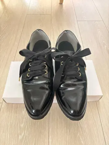 [ 새상품급 ] RANDA 블랙 로퍼