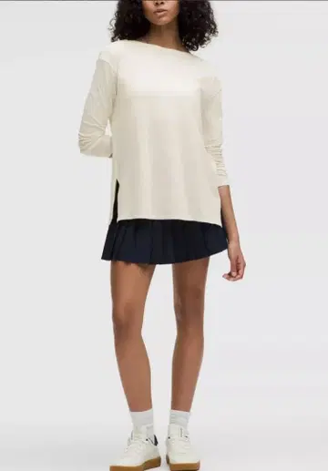 룰루레몬 lululemon 긴팔 상의 사이즈 4