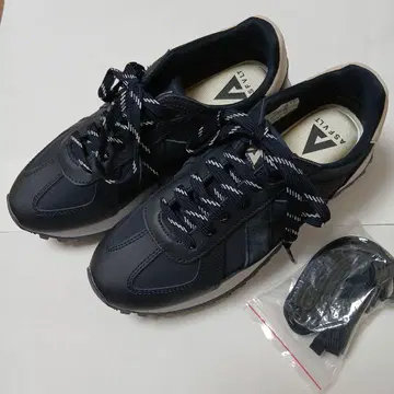 ASFVLT 네이비 로우컷 스니커즈