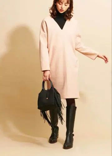 루니 V넥 핑크 원피스