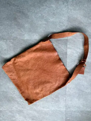 브라운 가죽 숄더백