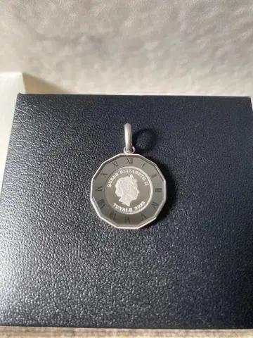 엘리자베스 여왕 펜던트 TSUTSUMI 플라티나