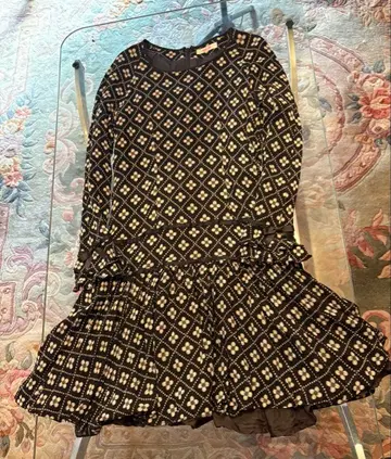 꽃무늬 긴팔 원피스 블랙