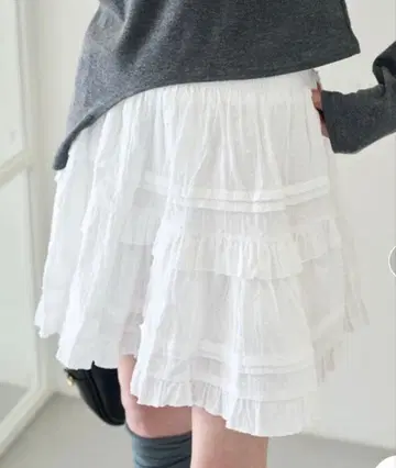 [ UNE MANSION ] 프릴 레이스 팝콘 티어드 개더 스커트