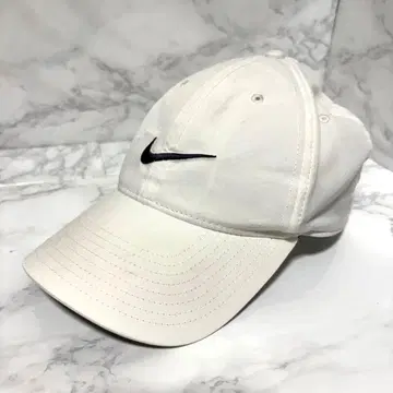 y111621 NIKE DRI-FIT 캡 화이트 LEGACY91