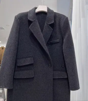 그레이 더블 브레스트 울 코트