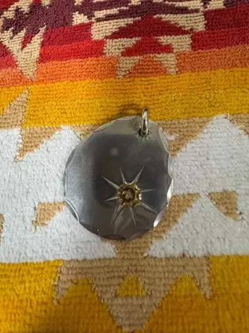 고로즈 메탈 대 인대 뒤틀림