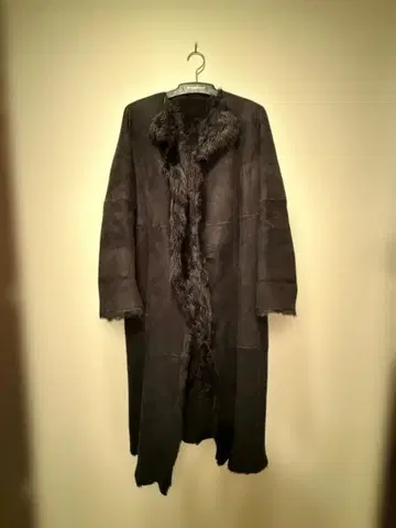 다나카란 뉴욕 블랙 무스탕 롱 코트 S 사이즈 이탈리아제