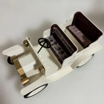 팅커벨 화이트 오픈카