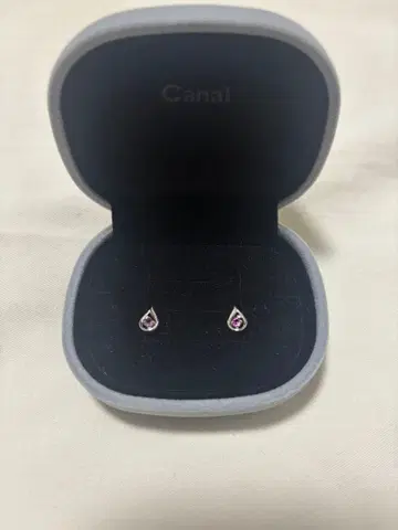 Canal 보라색 눈물형 귀걸이