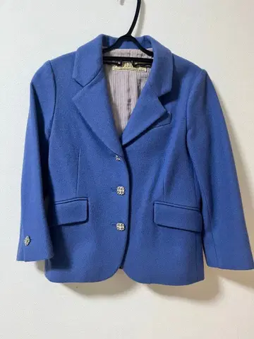 me&me couture 사에코 씨 착용 블루 자켓