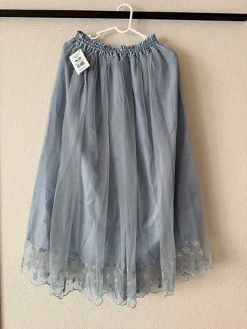 안나와 눈의 여왕 샤샤 스커트