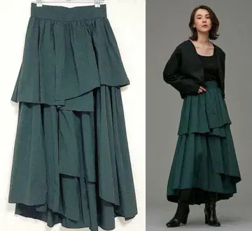 [ 미사용에 가까움 ] uncrave 나일론 스커트 앙크레이브 사이즈 2