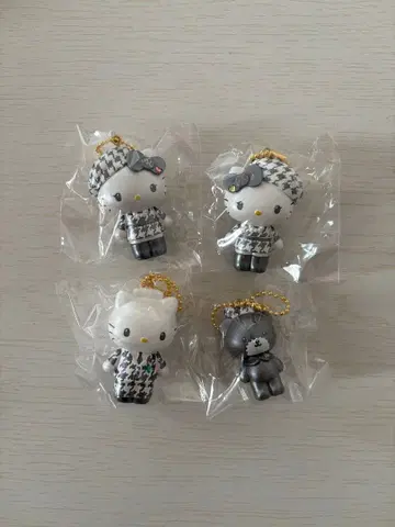[ 4장 세트 ] 헬로키티 모노크롬 걸리시 시크릿 마스코트 참