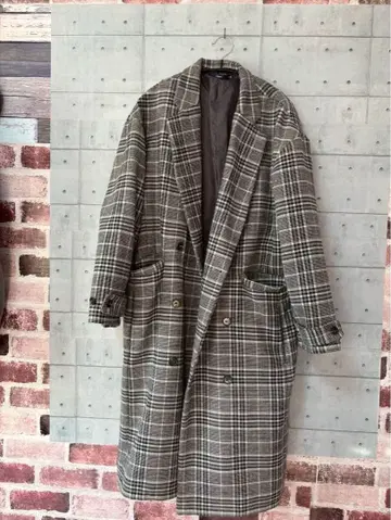 그레이 계열 체크 더블 브레스트 코트 M 사이즈