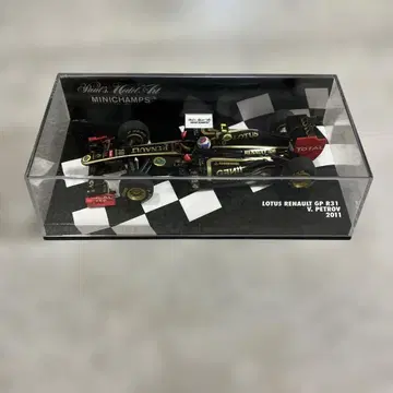 Lotus Renault GP R31 V. Petrov 2011 1/43