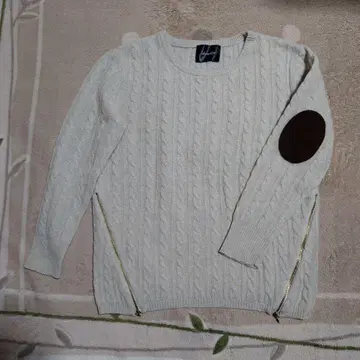 Loungedress 케이블 니트 스웨터 (FREE SIZE)