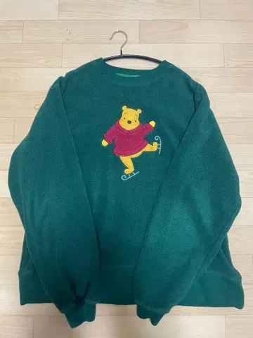 디즈니 푸우 자수 그린 맨투맨