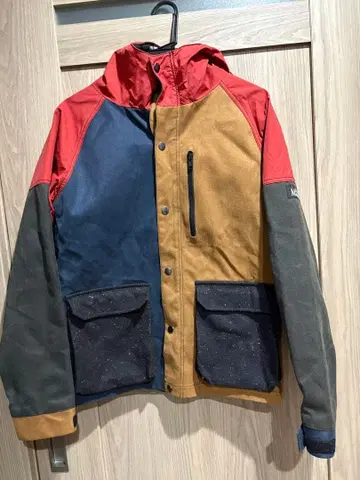 새상품급 MANASTASH 마운틴 후드티 후드 부착