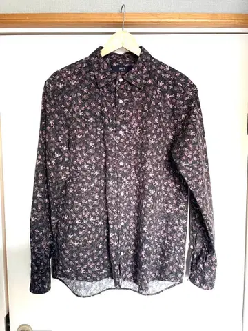 SHIPS 긴팔 셔츠 블랙 베이스/꽃무늬