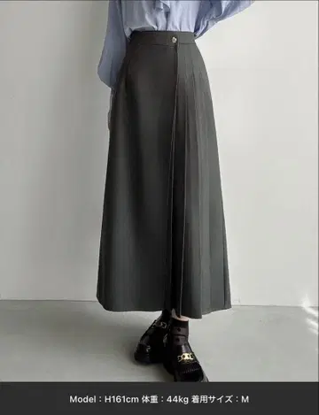 플리츠 랩 미디엄 스커트 차콜