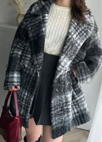 미사용 새상품 택 포함 체크 무늬 더블 자켓 보아 코트 여성용
