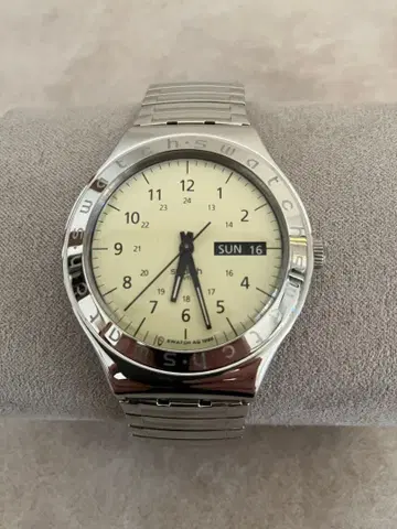 작동 Swatch QZ 손목시계 1996년 실버 뱀줄 밴드 배터리 새상품